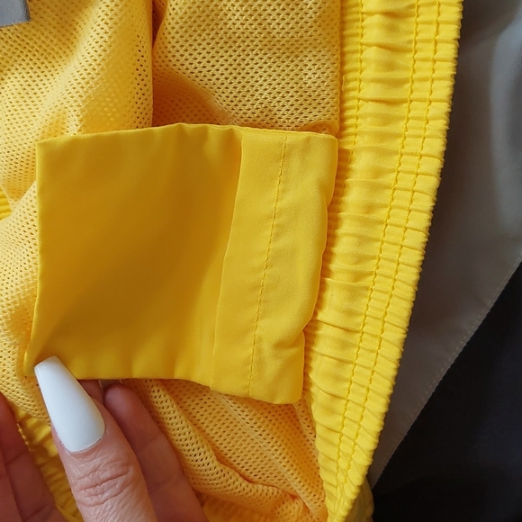 Perry Ellis America Active Swim Trunks - Picture 6 of 10